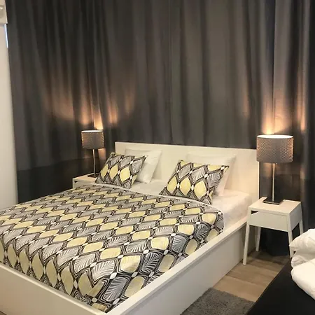 Aspalathos Centar - Center, A Few Minutes' Walking Distance To The Unesco Palace, Parking Lot In Front Of The Split