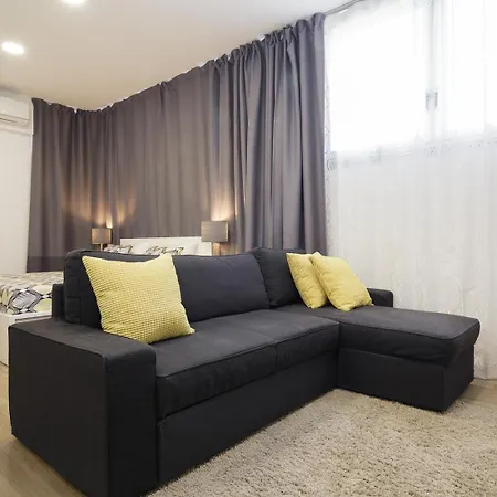 Aspalathos Centar - Center, A Few Minutes' Walking Distance To The Unesco Palace, Parking Lot In Front Of The Split