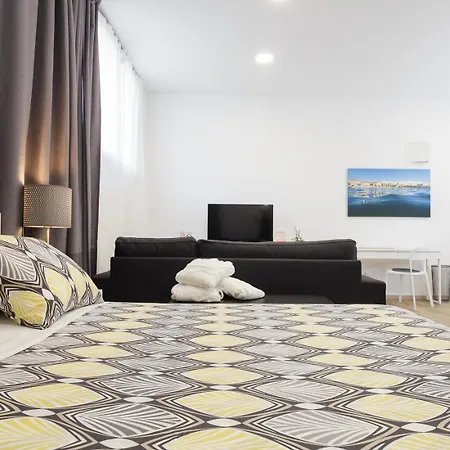 Apartament Aspalathos Centar - Center, A Few Minutes' Walking Distance To The Unesco Palace, Parking Lot In Front Of The *