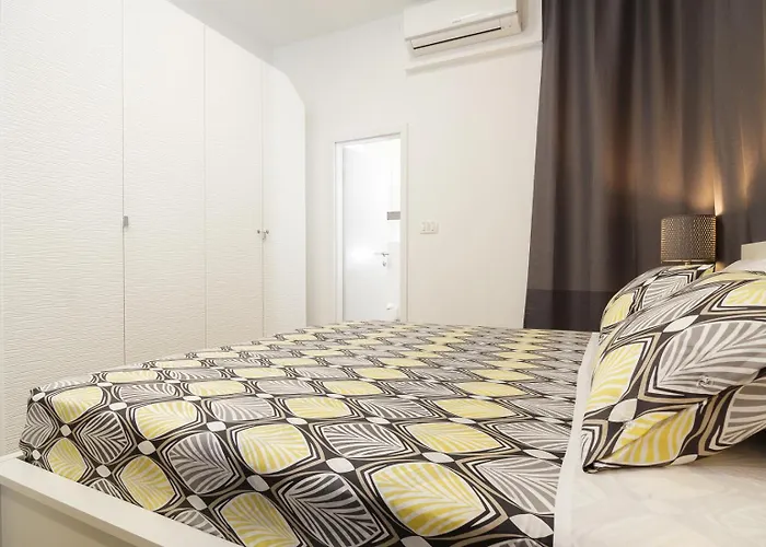 Apartment Aspalathos Centar Holiday Home Split - City Center, A Few Minutes' Walking Distance To The Unesco Palace, Parking Lot In Front Of The Apartment Split