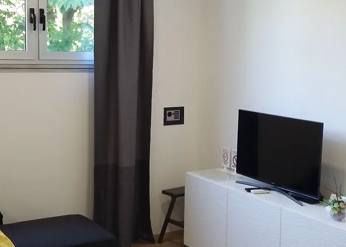 Apartment Aspalathos Centar Holiday Home Split - City Center, A Few Minutes' Walking Distance To The Unesco Palace, Parking Lot In Front Of The Apartment *