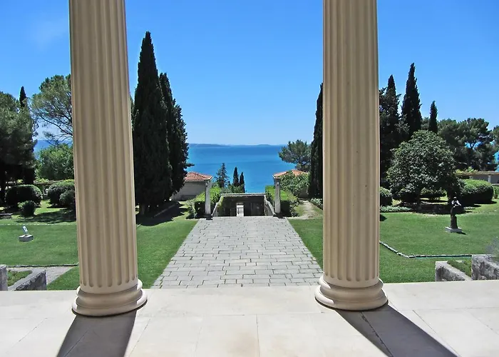 Lägenhet Apartment Aspalathos Centar Holiday Home Split - City Center, A Few Minutes' Walking Distance To The Unesco Palace, Parking Lot In Front Of The Apartment *