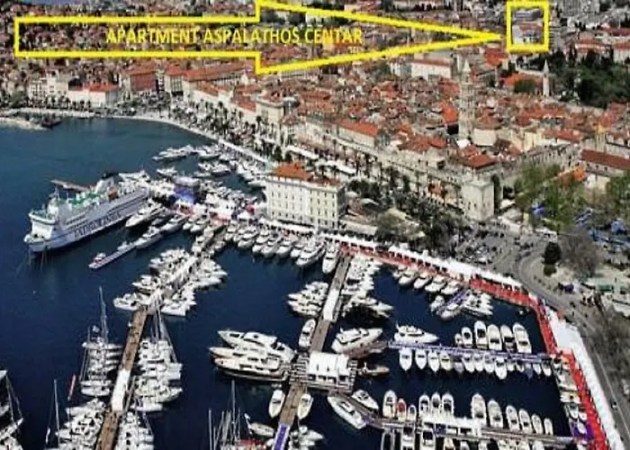 Lägenhet Apartment Aspalathos Centar Holiday Home Split - City Center, A Few Minutes' Walking Distance To The Unesco Palace, Parking Lot In Front Of The Apartment