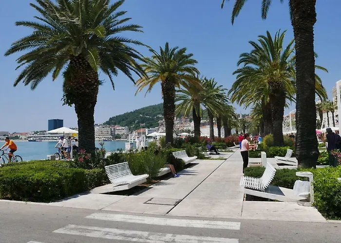 Apartment Aspalathos Centar Holiday Home Split - City Center, A Few Minutes' Walking Distance To The Unesco Palace, Parking Lot In Front Of The Apartment