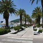 Aspalathos Centar - Center, A Few Minutes' Walking Distance To The Unesco Palace, Parking Lot In Front Of The