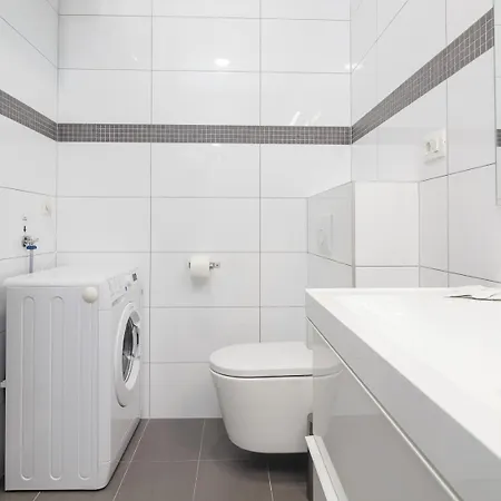Apartment Aspalathos Centar - Center, A Few Minutes' Walking Distance To The Unesco Palace, Parking Lot In Front Of The