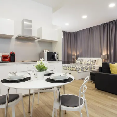 Aspalathos Centar - Center, A Few Minutes' Walking Distance To The Unesco Palace, Parking Lot In Front Of The ספליט