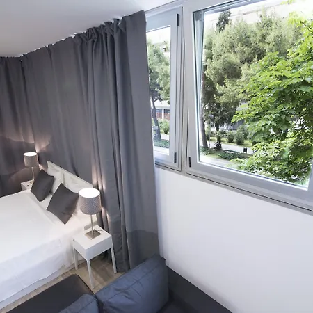 Διαμέρισμα Aspalathos Centar - Center, A Few Minutes' Walking Distance To The Unesco Palace, Parking Lot In Front Of The