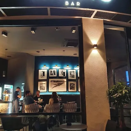 Aspalathos Centar - Center, A Few Minutes' Walking Distance To The Unesco Palace, Parking Lot In Front Of The * Спліт