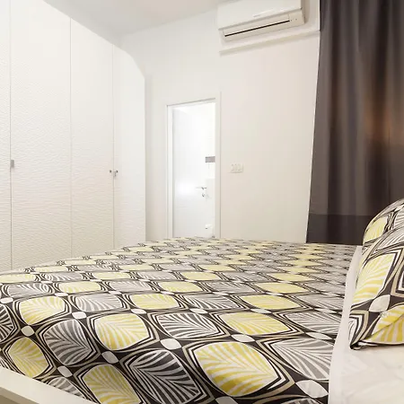 דירה Aspalathos Centar - Center, A Few Minutes' Walking Distance To The Unesco Palace, Parking Lot In Front Of The *