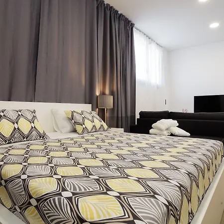 דירה Aspalathos Centar - Center, A Few Minutes' Walking Distance To The Unesco Palace, Parking Lot In Front Of The *