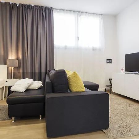 Apartment Aspalathos Centar Holiday Home Split - City Center, A Few Minutes' Walking Distance To The Unesco Palace, Parking Lot In Front Of The Apartment * Split