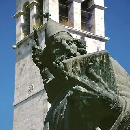 Διαμέρισμα Aspalathos Centar - Center, A Few Minutes' Walking Distance To The Unesco Palace, Parking Lot In Front Of The *