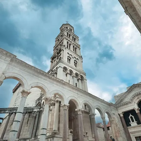 Aspalathos Centar - Center, A Few Minutes' Walking Distance To The Unesco Palace, Parking Lot In Front Of The Σπλιτ