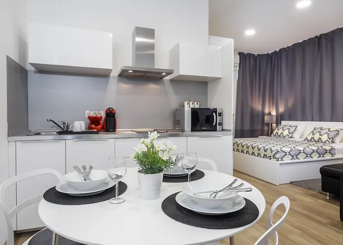 Lägenhet Apartment Aspalathos Centar Holiday Home Split - City Center, A Few Minutes' Walking Distance To The Unesco Palace, Parking Lot In Front Of The Apartment Split