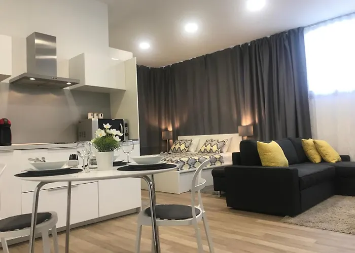 Lägenhet Apartment Aspalathos Centar Holiday Home Split - City Center, A Few Minutes' Walking Distance To The Unesco Palace, Parking Lot In Front Of The Apartment