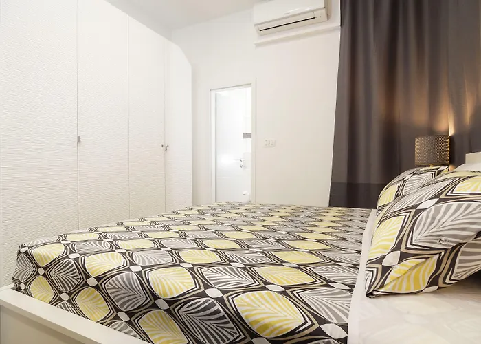 Lägenhet Apartment Aspalathos Centar Holiday Home Split - City Center, A Few Minutes' Walking Distance To The Unesco Palace, Parking Lot In Front Of The Apartment *