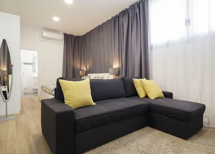 Apartment Aspalathos Centar Holiday Home Split - City Center, A Few Minutes' Walking Distance To The Unesco Palace, Parking Lot In Front Of The Apartment *