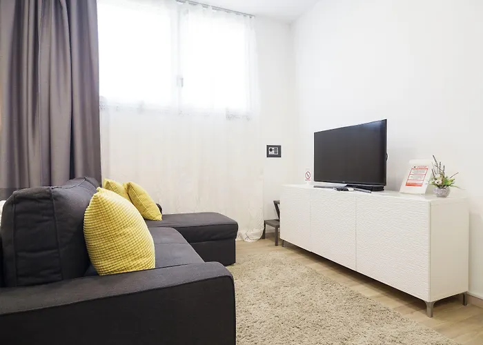 Apartment Aspalathos Centar Holiday Home Split - City Center, A Few Minutes' Walking Distance To The Unesco Palace, Parking Lot In Front Of The Apartment Lägenhet Split