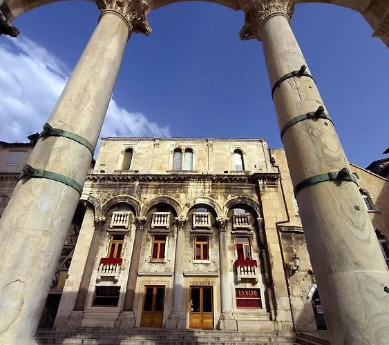 Apartment Aspalathos Centar Holiday Home Split - City Center, A Few Minutes' Walking Distance To The Unesco Palace, Parking Lot In Front Of The Apartment Split