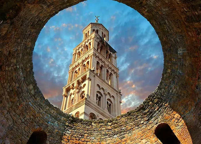 Lägenhet Apartment Aspalathos Centar Holiday Home Split - City Center, A Few Minutes' Walking Distance To The Unesco Palace, Parking Lot In Front Of The Apartment *