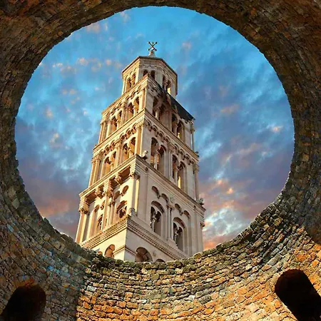Daire Aspalathos Centar - Center, A Few Minutes' Walking Distance To The Unesco Palace, Parking Lot In Front Of The *